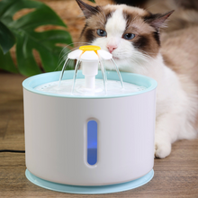 Laden Sie das Bild in den Galerie-Viewer, Beleuchteter AquaFlow Katzen Trinkbrunnen - für bessere Gesundheit (35% Rabatt)
